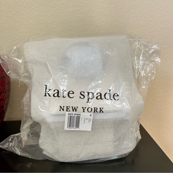 Peanuts X Kate Spade Snoopy 3D Dog House Crossbody Featuring Woodstock MSRP $449 - Picture 9 of 17